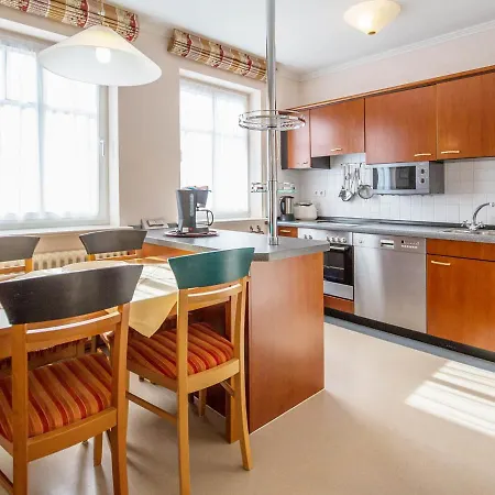 Apartment Komfort Appartement Mit 1 Schlafzimmer Und Balkon Im Obergeschoss 044